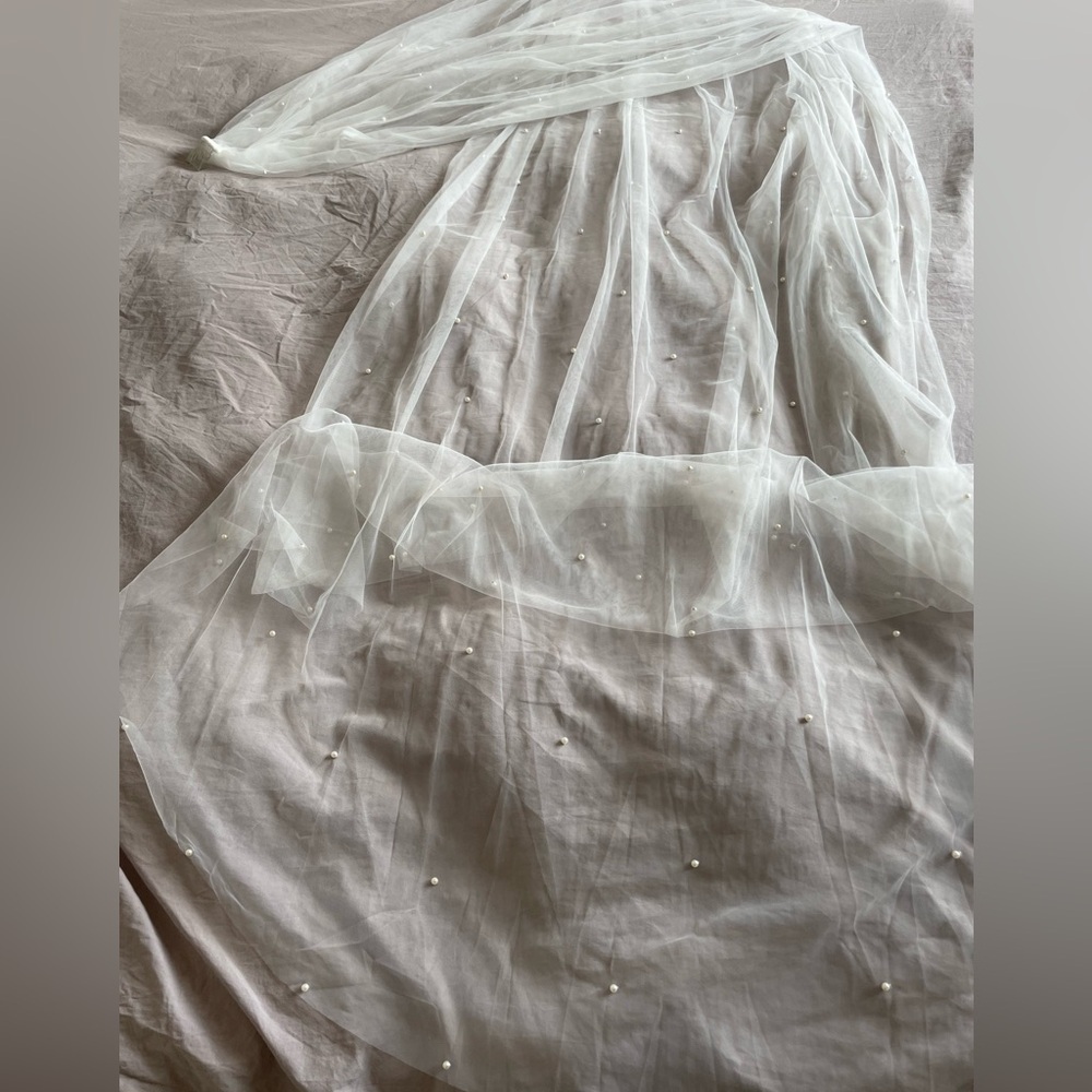 Ivory Cathedral Pearl Wedding Veil - Picture 5 of 15